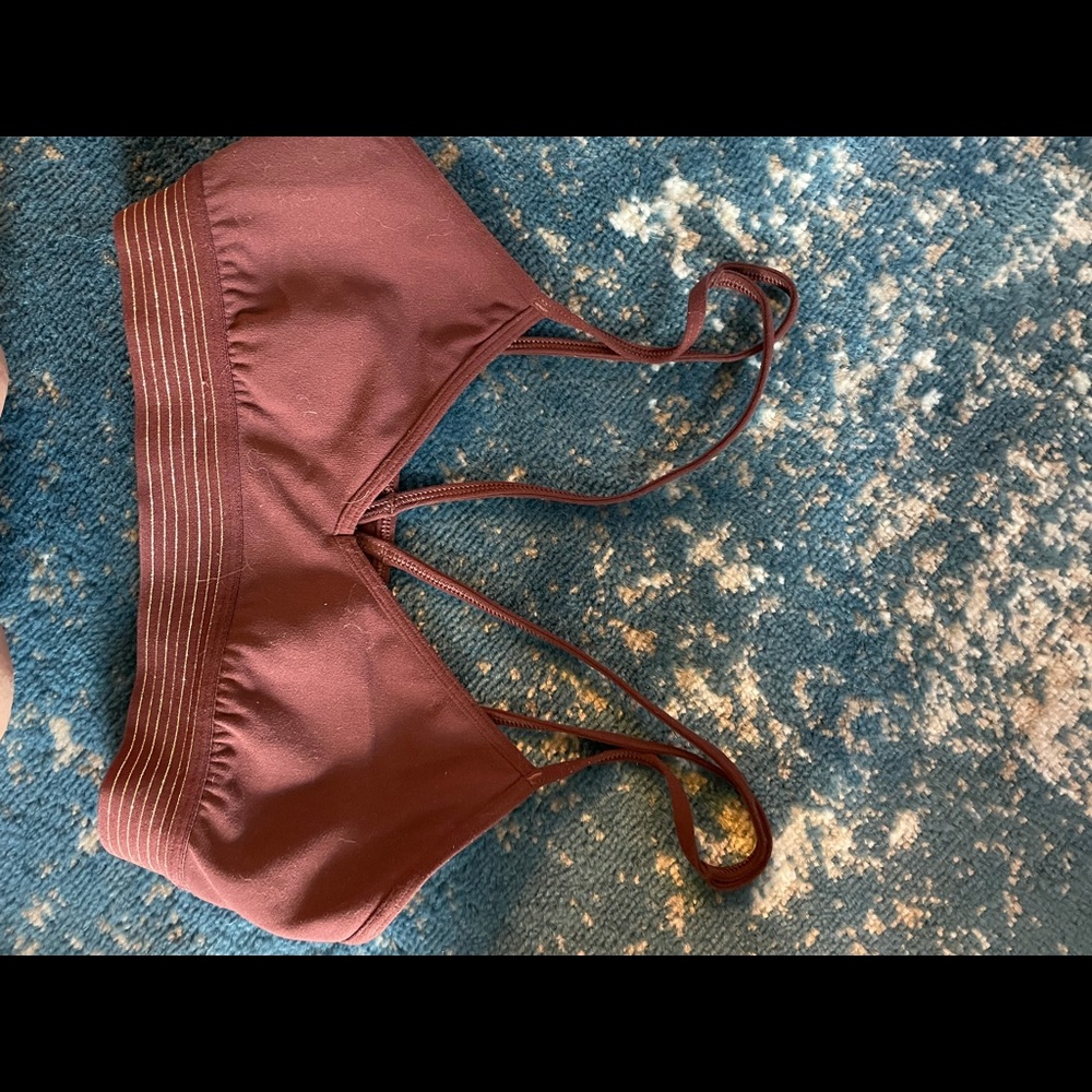 Lululemon red sports bra- rare finding